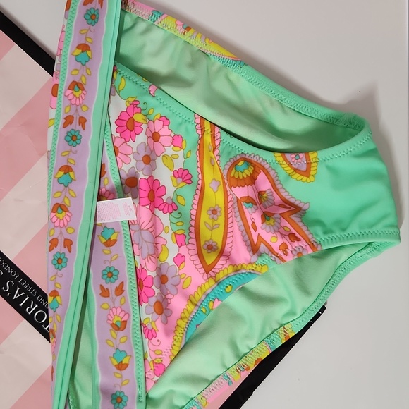 Victoria's Secret Swim 2 x bikini bottoms - new with hygenic liner no tags - Picture 4 of 4